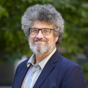 Head shot of Jonathan Sweedler in an outdoor setting with trees in background.